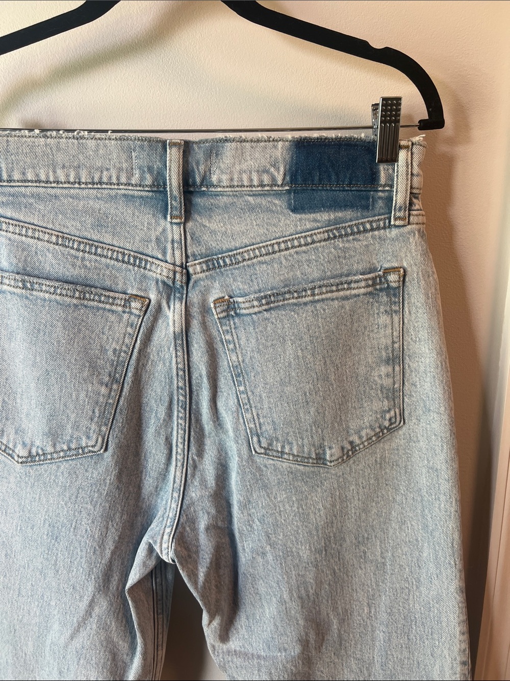 Abercrombie & Fitch 90s Relaxed High Rise Jean Light Blue - Picture 6 of 6